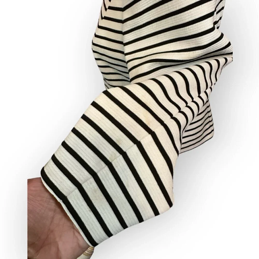 Roz & Ali Women's Black and White Striped Blazer Zipper detail on front Size S